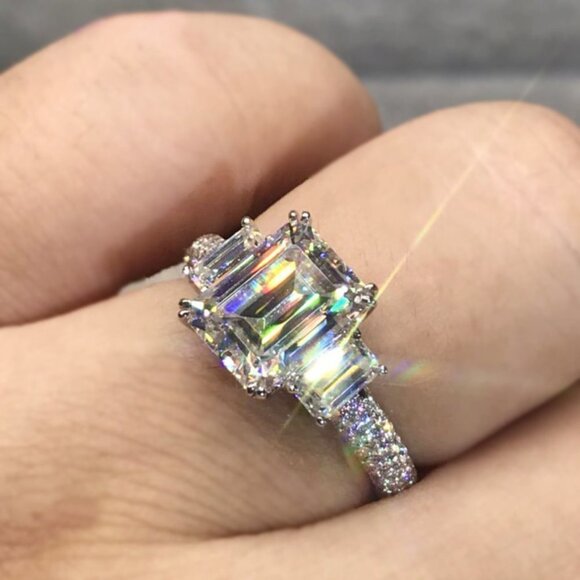 🌸Crystal Clear Radiant Cut Pure CZ Dainty Fashion Silver Ring for Women, L243 - Picture 2 of 5